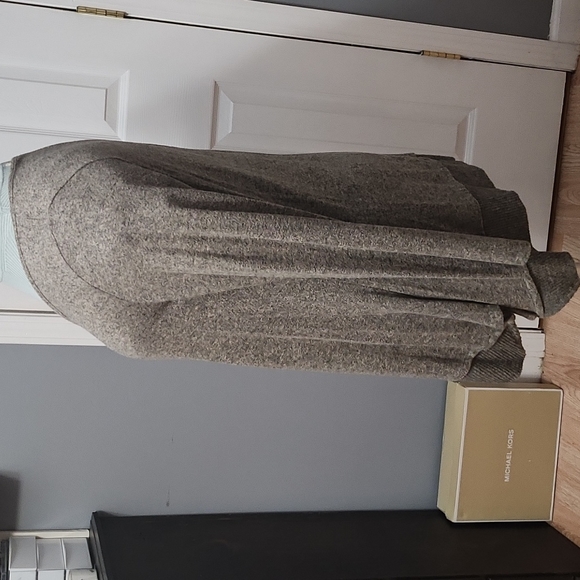 Soft surroundings sweter - Picture 4 of 7